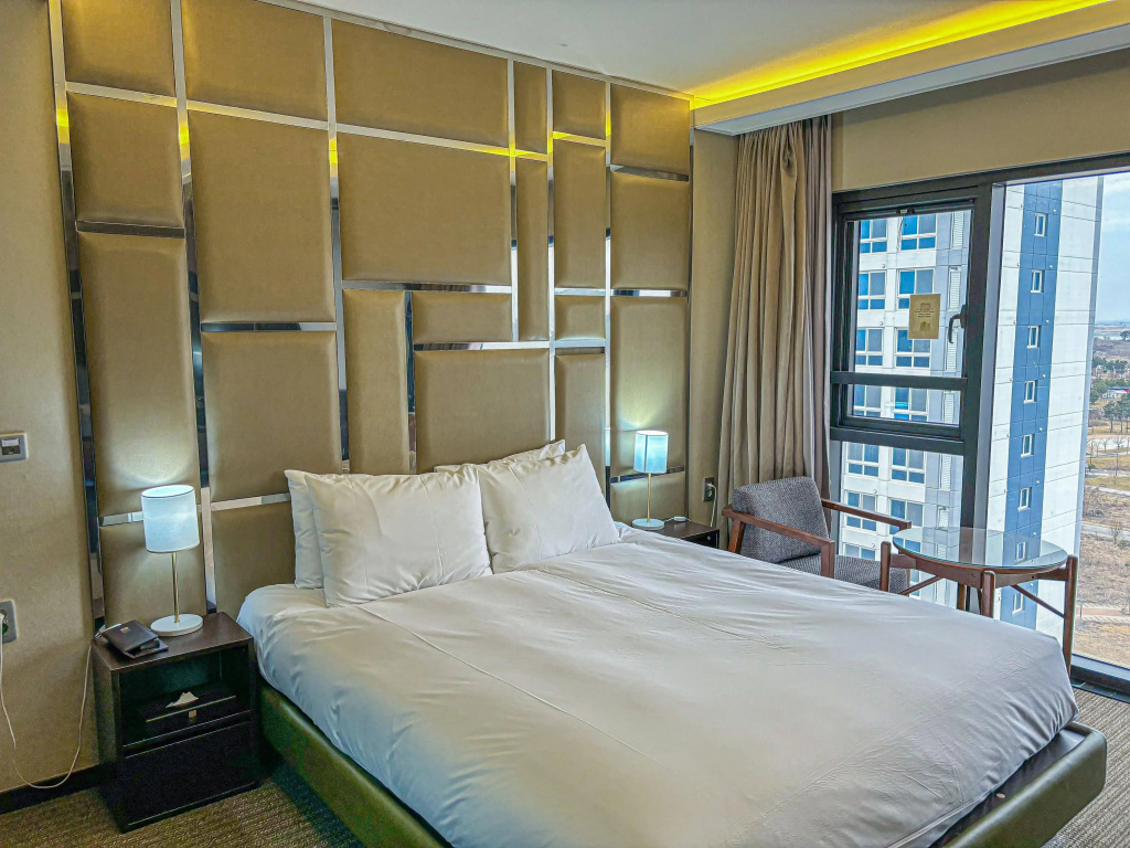 Royal Emporium Incheon Airport Hotel - фото 47