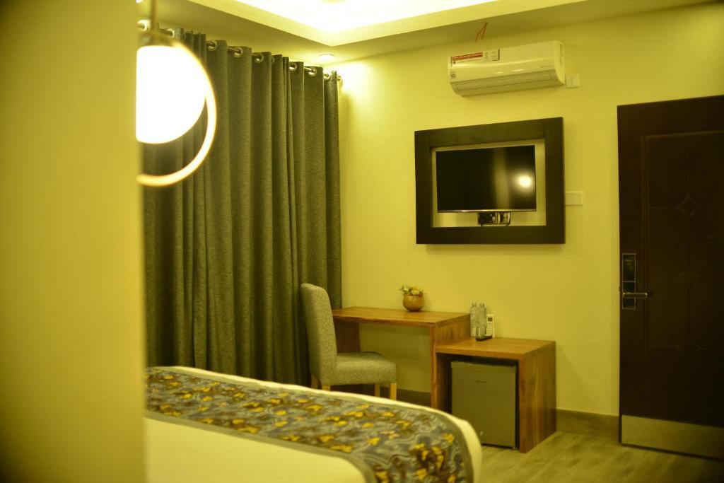 Image 3