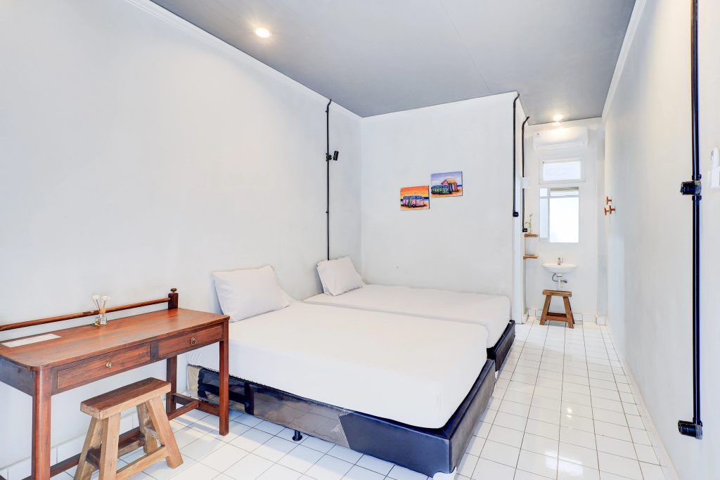 Отель Collection O Legian Near Pantai Kuta Formerly Premium Legian в Куте