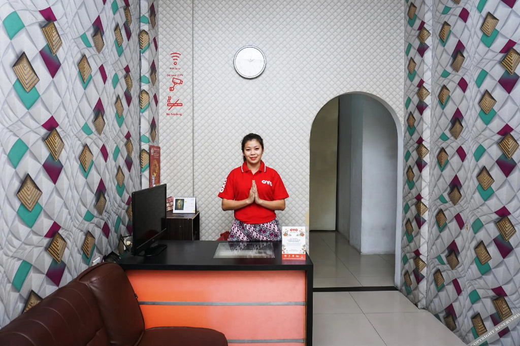 Lobby & Reception