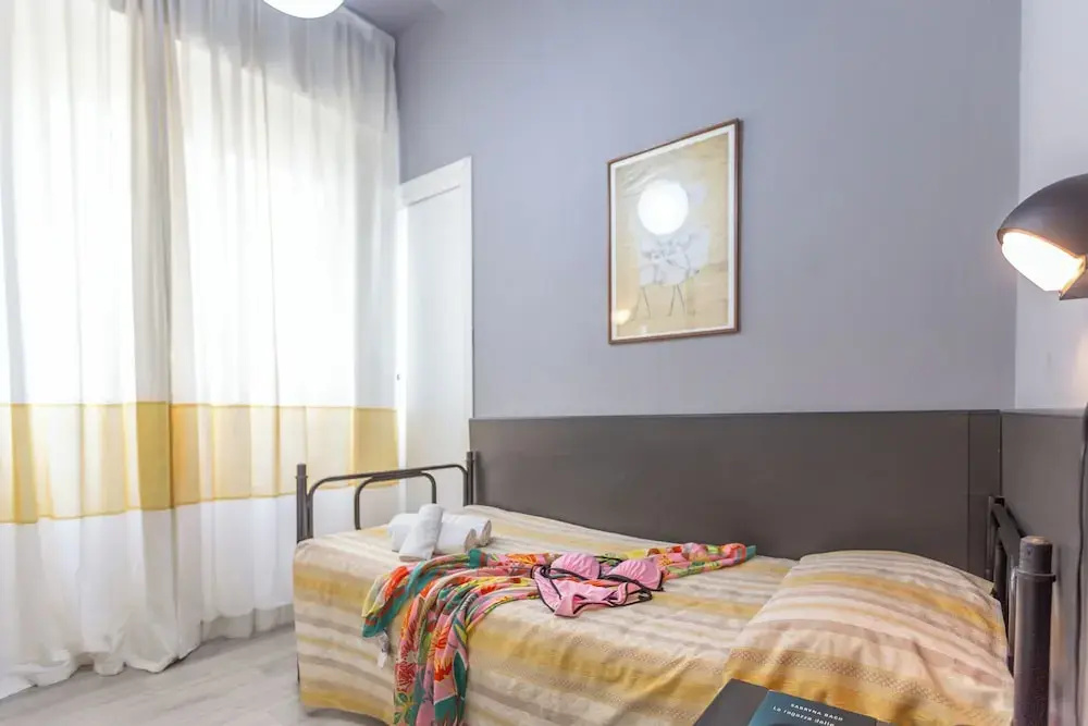Economy room