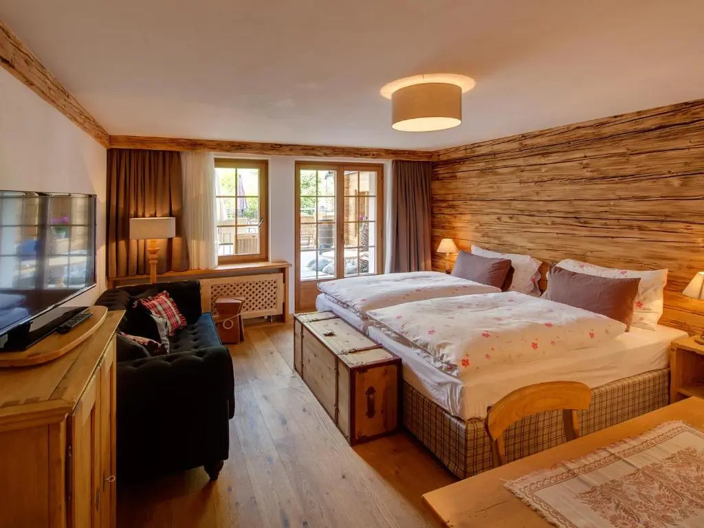 Standard Double room (full double bed)