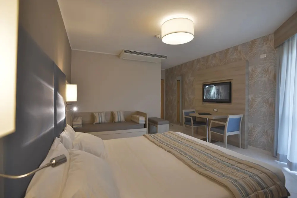 Superior Triple room with balcony