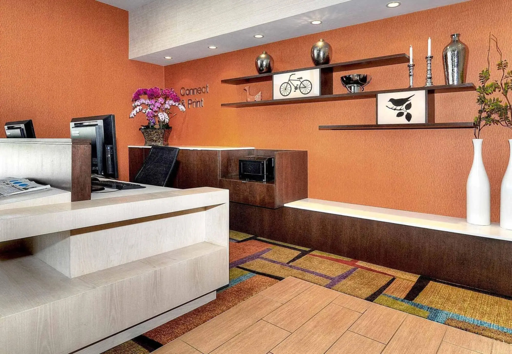 Fairfield Inn & Suites Los Angeles Rosemead - 2