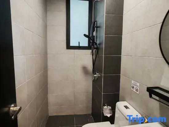 Skyblue 2 Rooms Apartment, 4+2 Pax @ Urban Suites