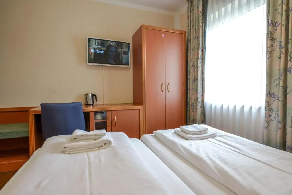 Standard Double room (full double bed)