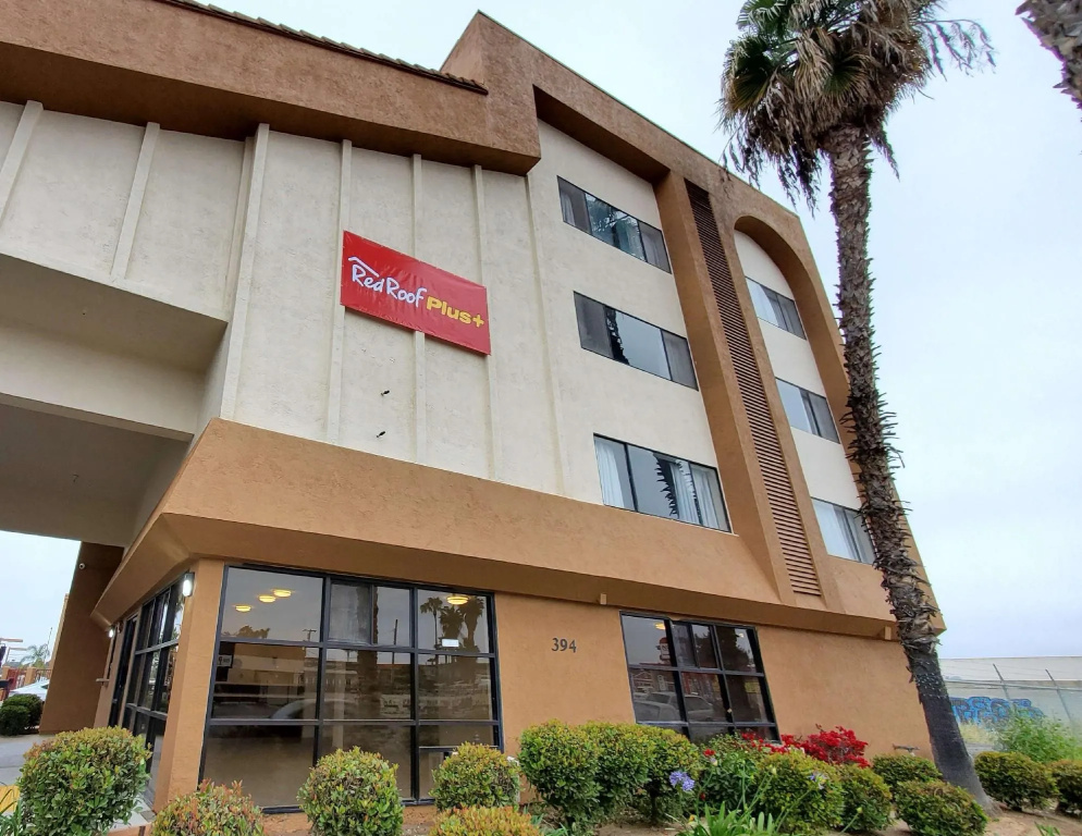 Red Roof PLUS+ Chula Vista