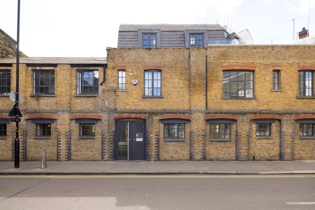 Contemporary One Bedroom Apartment - Borough