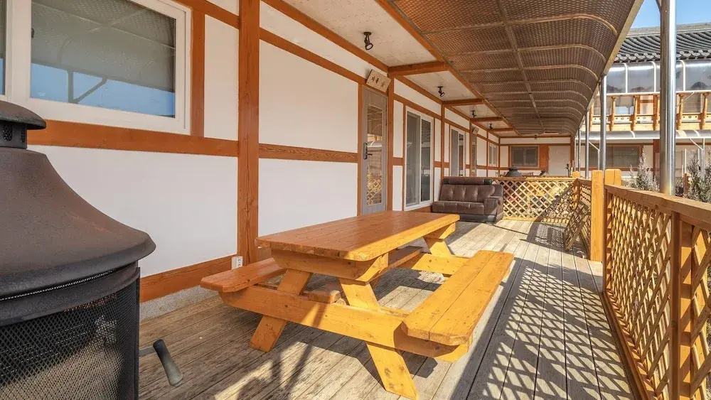 Gyeongju Gampo Byeolbit Hanok Pension
