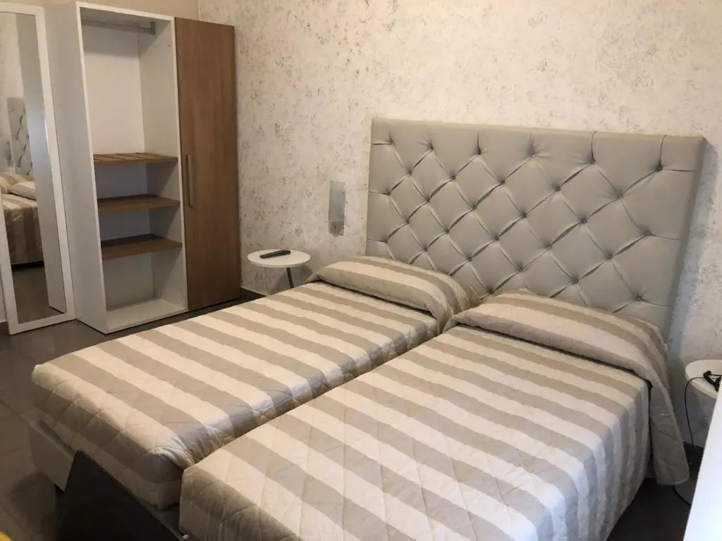 Double room (twin beds)