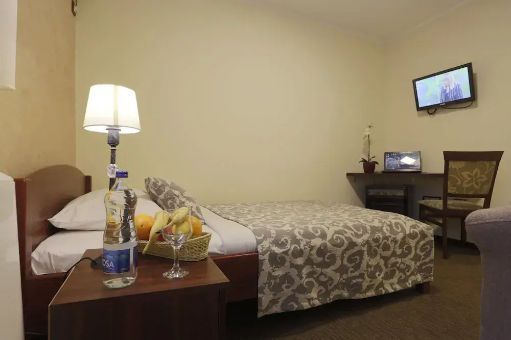 Economy room