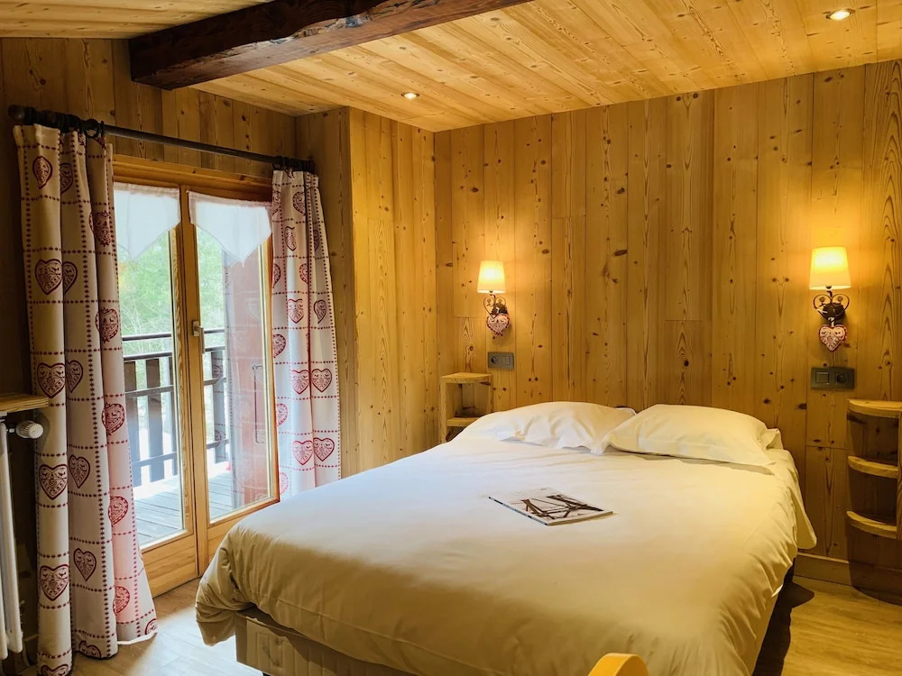 Voir la photo 3 — Hôtel Arveyron