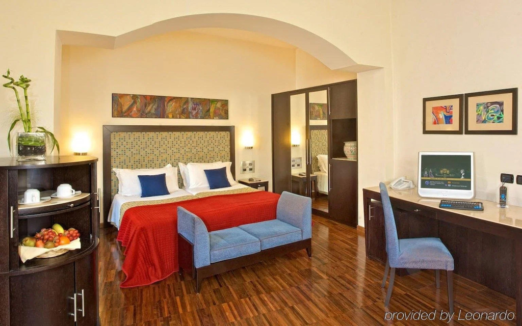 Hotel photo 12