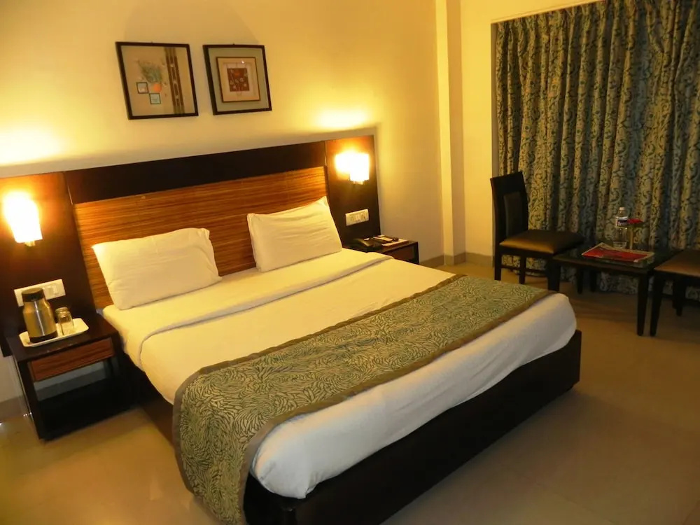 Hotel Reeva Regency - Chambres