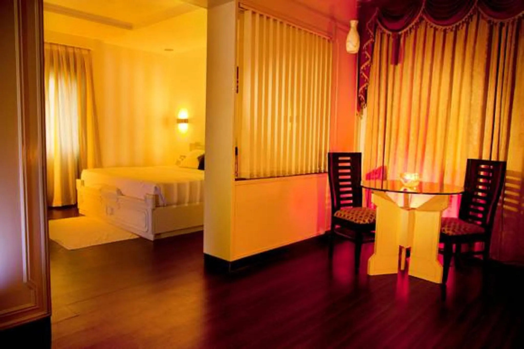 Hotel Sheela Towers - Chambres