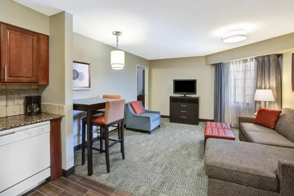 Staybridge Suites - Louisville - East by IHG - Chambres