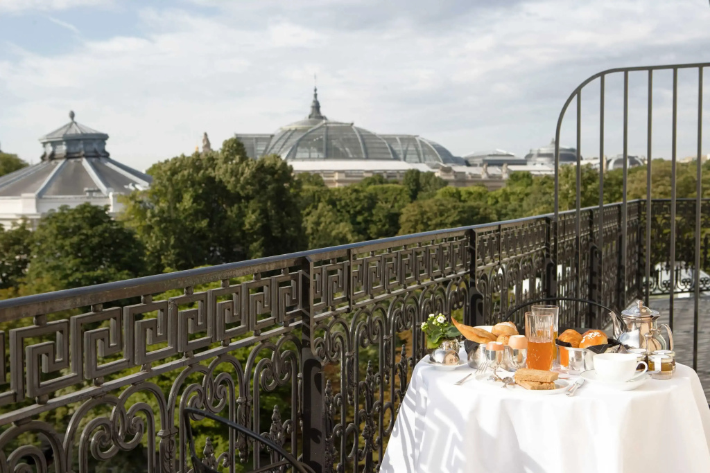 La Reserve Paris Hotel and Spa 111
