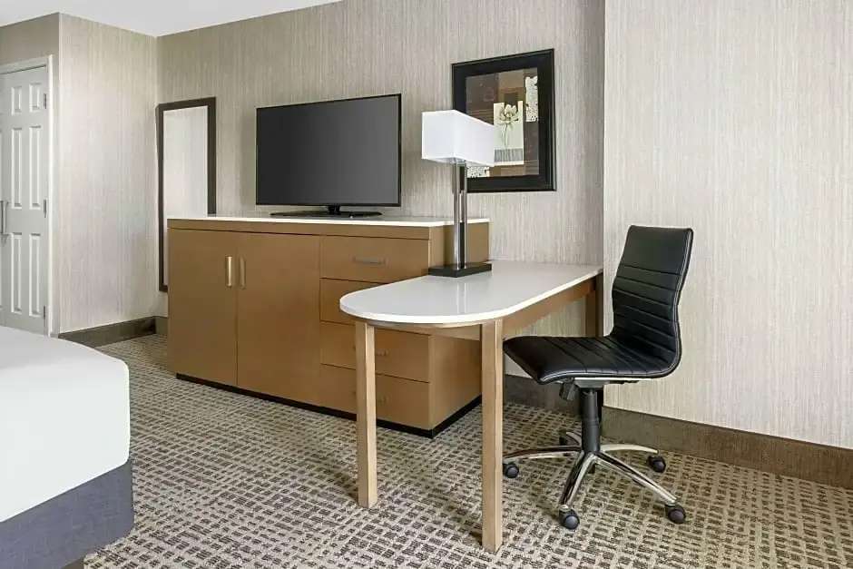 DoubleTree by Hilton Colorado Springs - Tap to explore photos