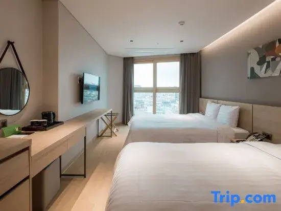 Standard Double Family room (twin beds)