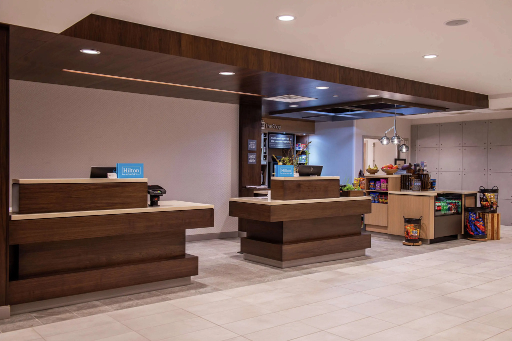 Hilton Garden Inn Kansas City Airport - 4