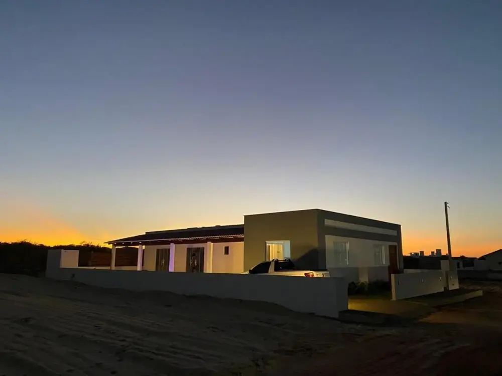Linda Casa 400m do mar 3 Quartos e 2 Banheiros
