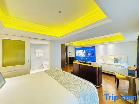 Superior Family Suite