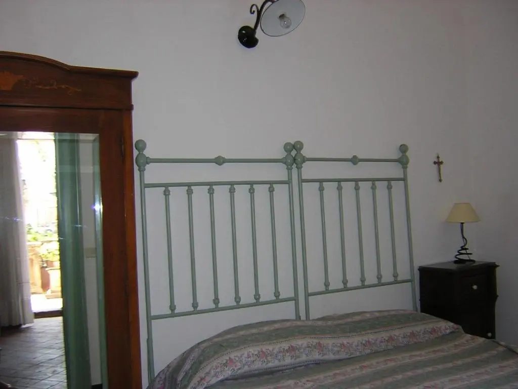 2 Bedrooms Cottage