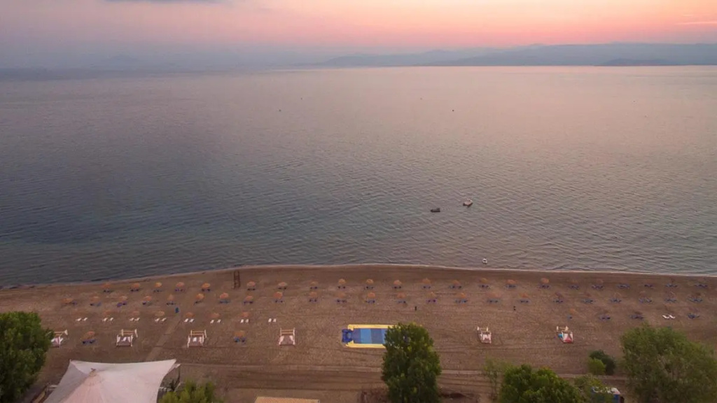 Island Beach Resort And Annex Complex [Adults Only]