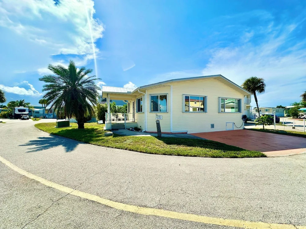 Views for Days 2BR Beach House N1344