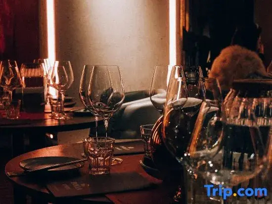 Food & Beverage