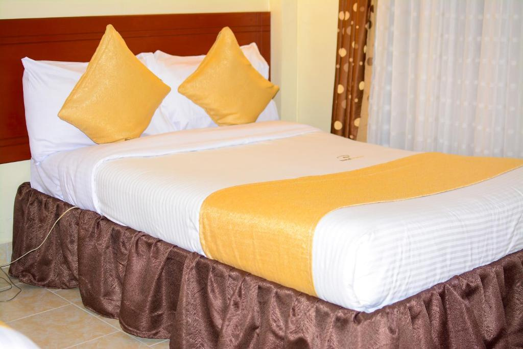 Deluxe Double room (full double bed)