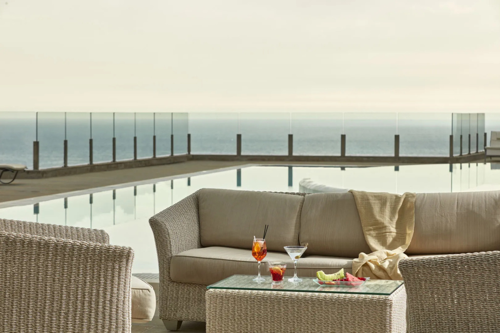 Balcony & Terrace