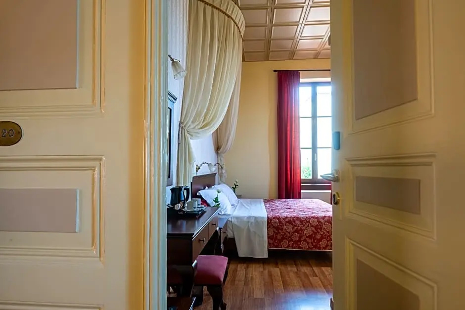 Premium Double room (full double bed)