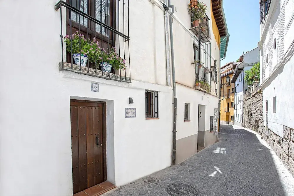 Luxury House in Granada Center. Reyes II