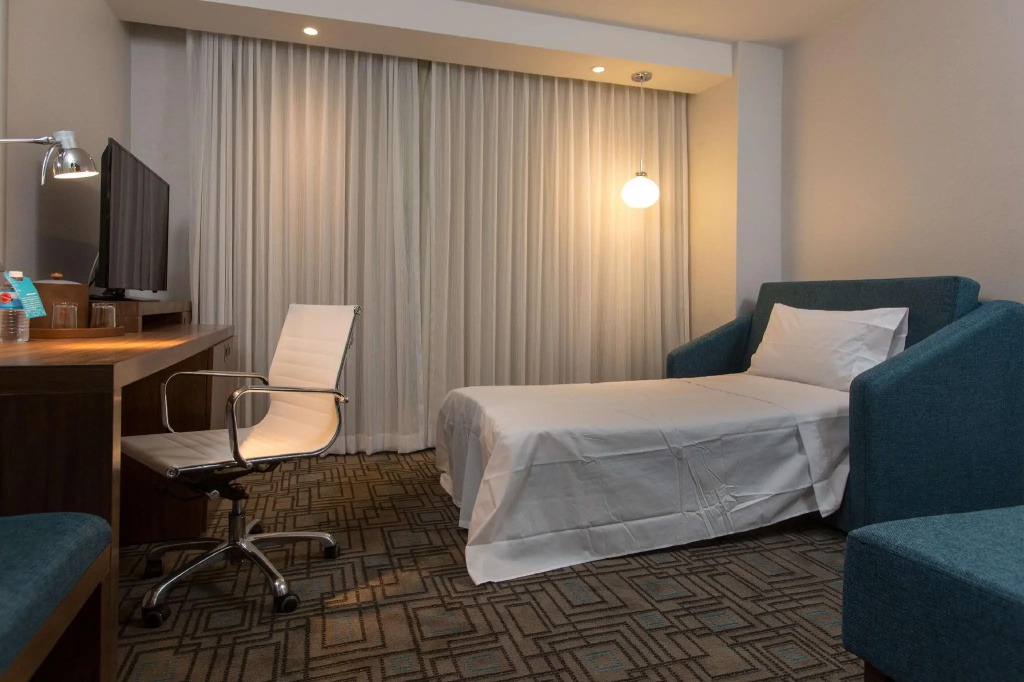 Double Studio (full double bed)