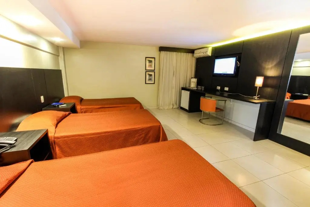 Hotel Plaza Apolo - Chambres