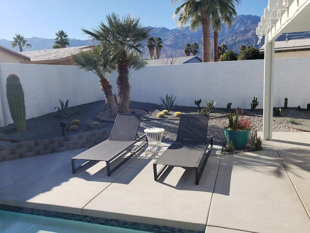 915 Arroyo Vista Drive Home 3 Bedrooms 2 Bathrooms Home