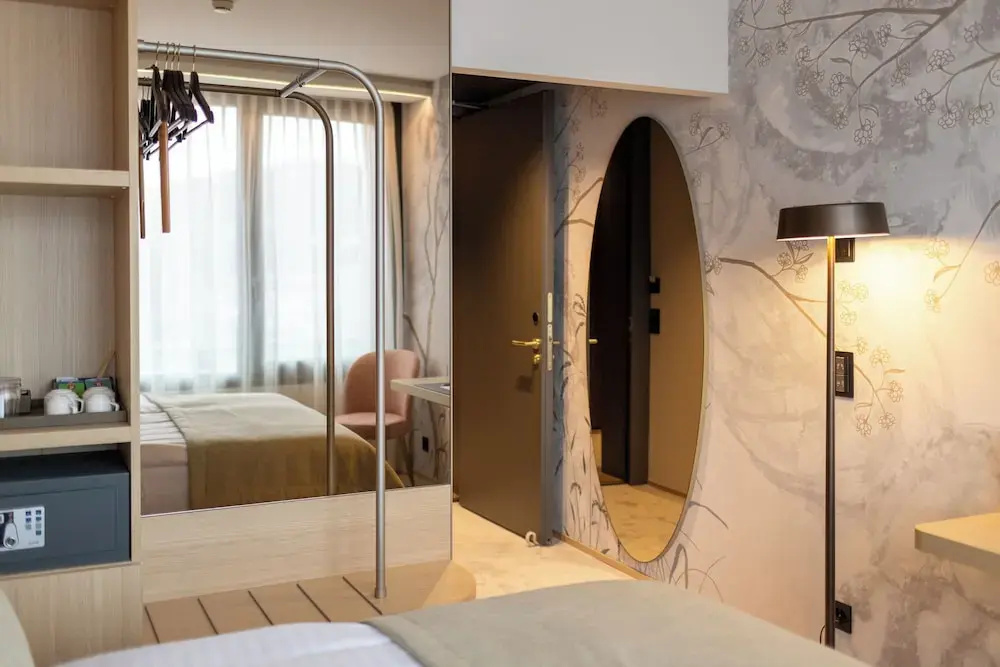 Comfort room