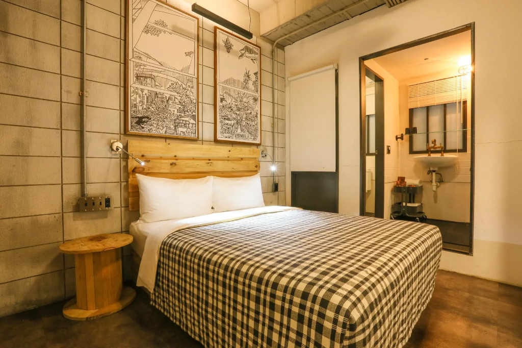 Elegant Double room (full double bed)