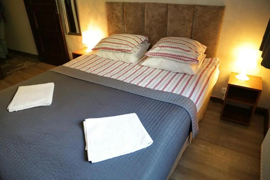 Economy room