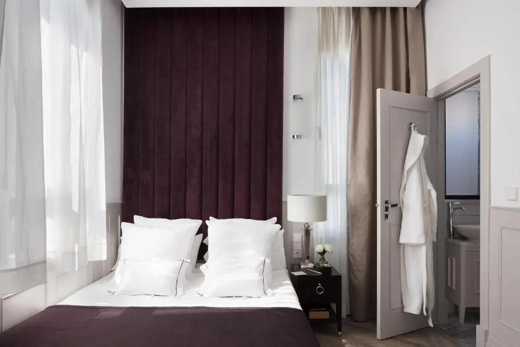 Standard Double room (full double bed)
