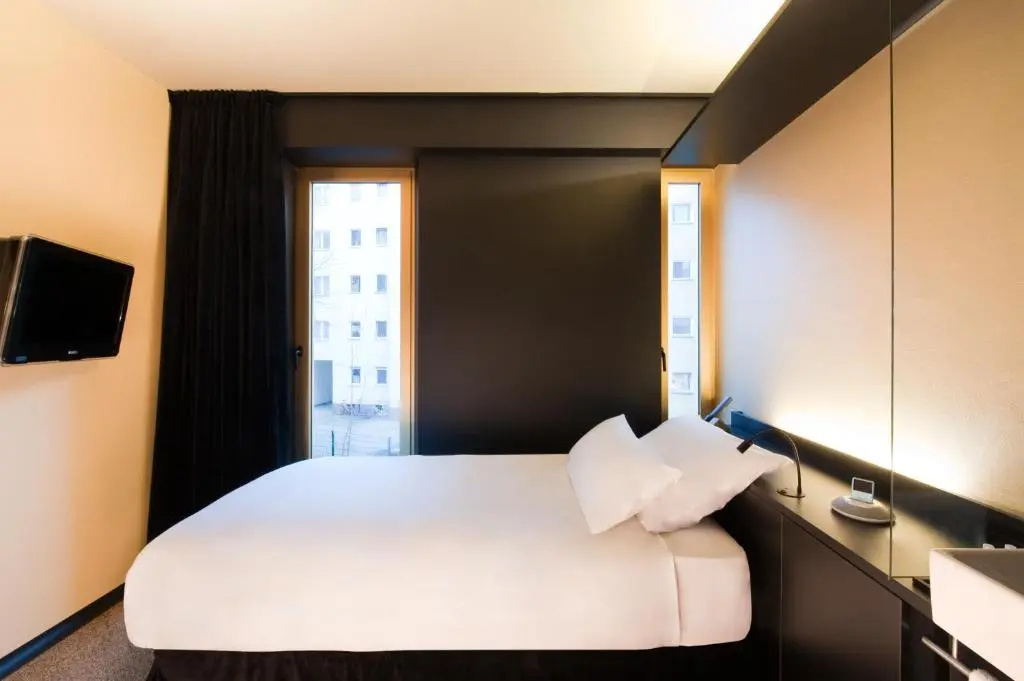 Axel Standard Double room (full double bed)