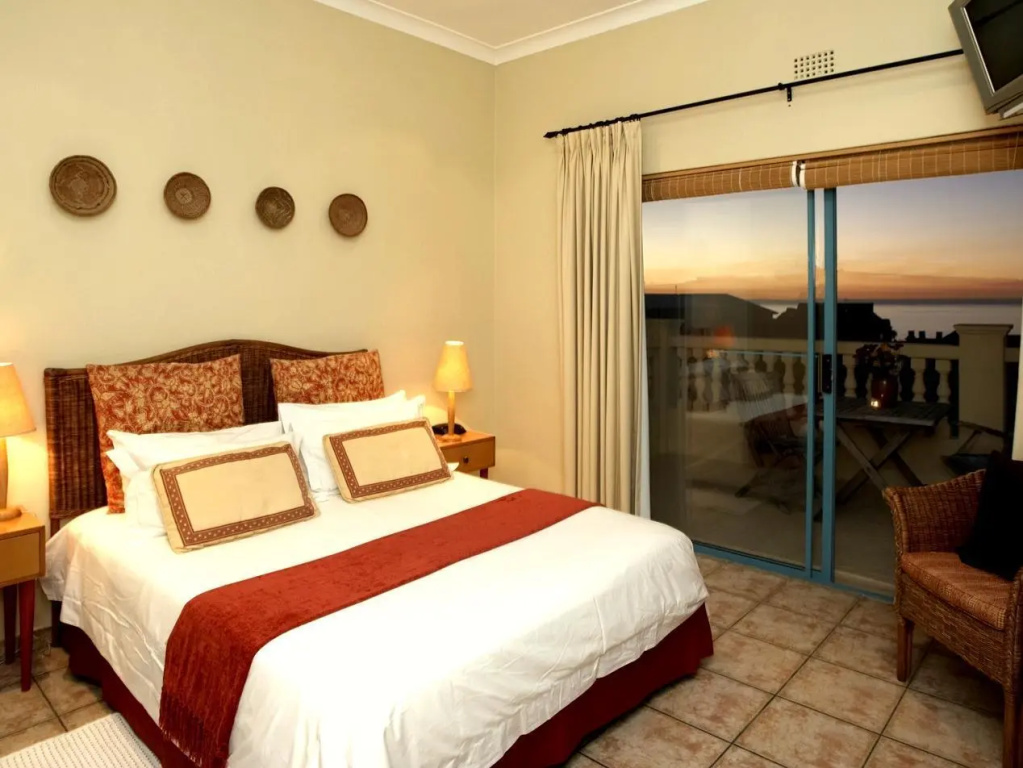 Standard Double room with balcony (full double bed)