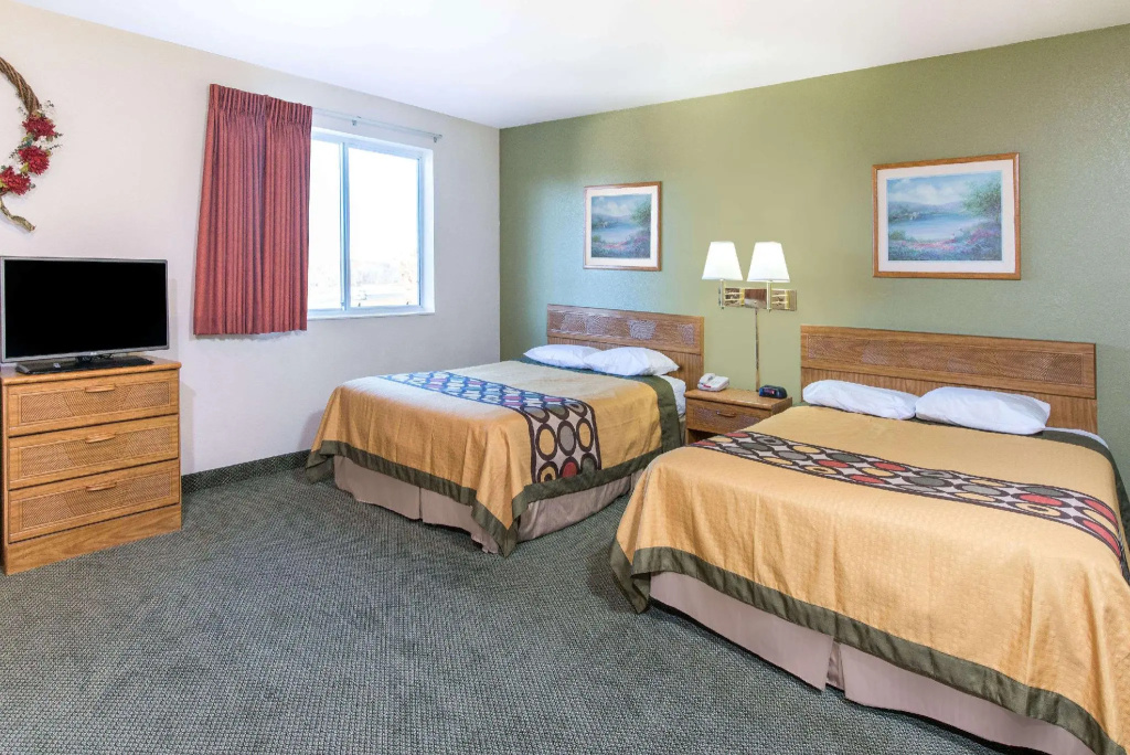 Sextuple Suite
