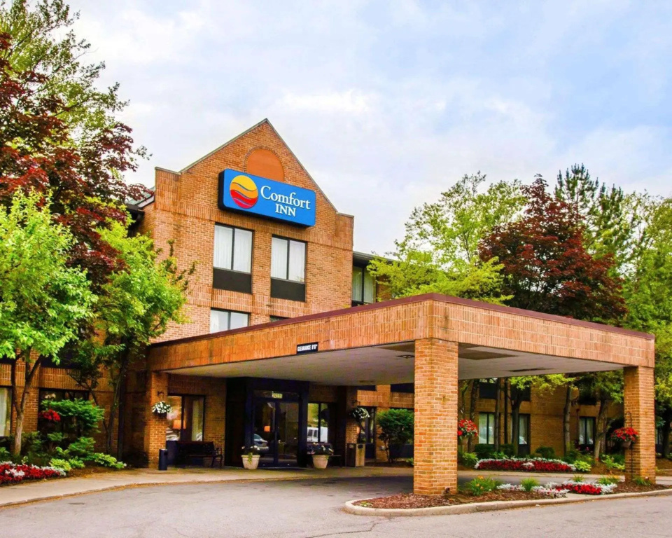 Wingate by Wyndham Livonia