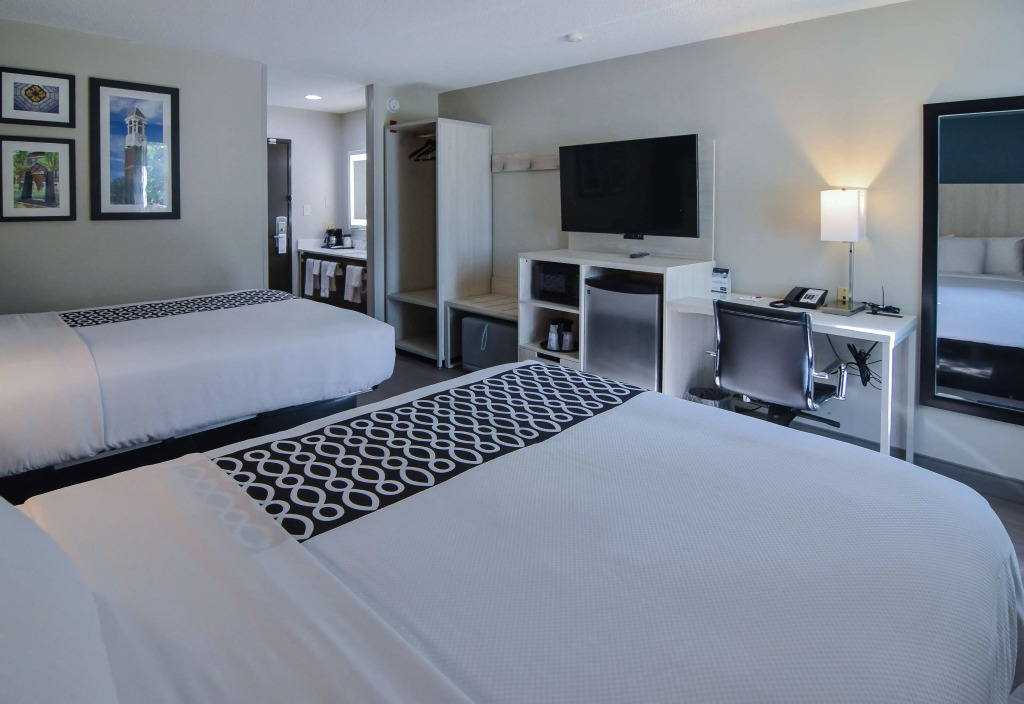 Best Western Plus Lafayette Hotel University Area — фото 3