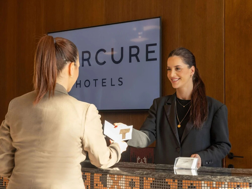 Lobby & Reception