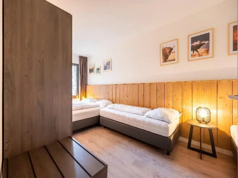 2 Bedrooms Quadruple Apartment with balcony