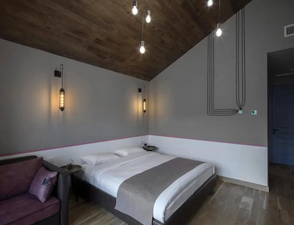 Deluxe Double room with balcony (full double bed)