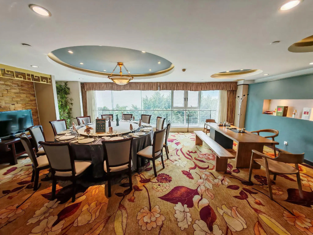 Hotel photo 12